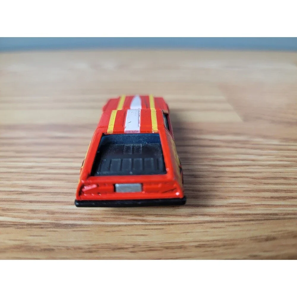 Vintage Hot Wheels Turismo Delorean Racer Diecast Scale Model Flying Colors BW